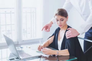 ¿Fuiste Víctima de Acoso Sexual en el Trabajo?